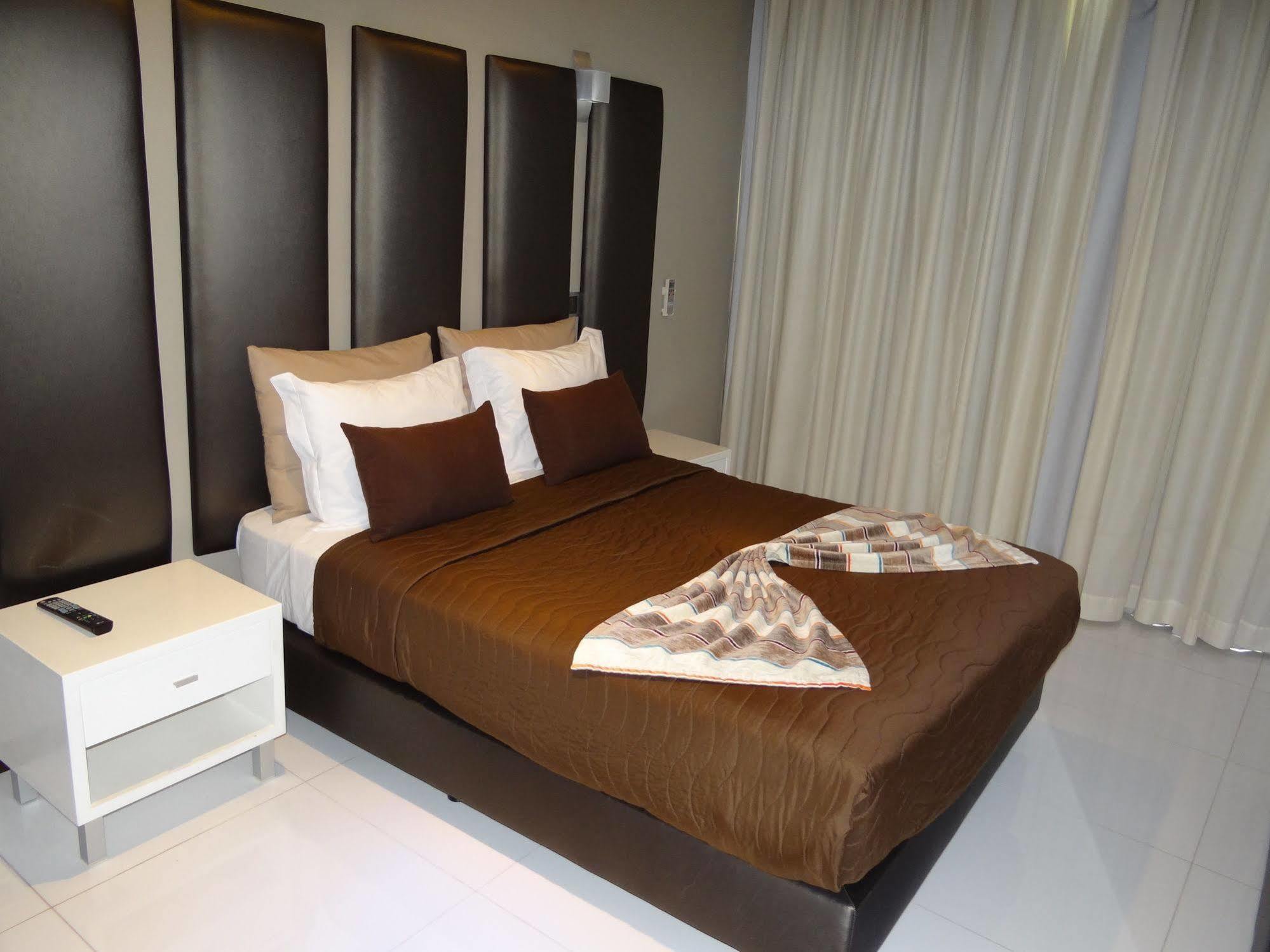 Rk Suite Hotel Luanda Esterno foto