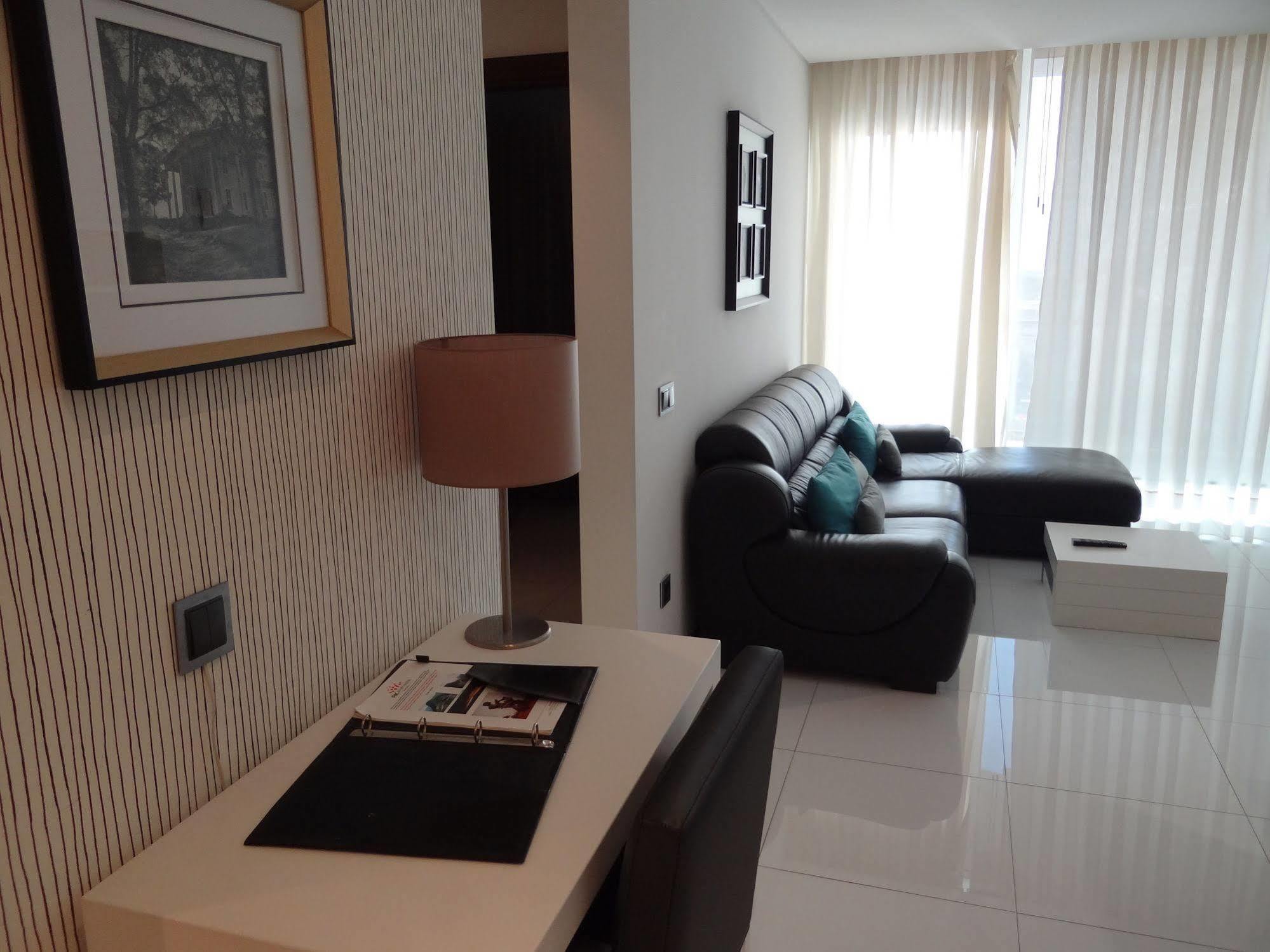 Rk Suite Hotel Luanda Esterno foto