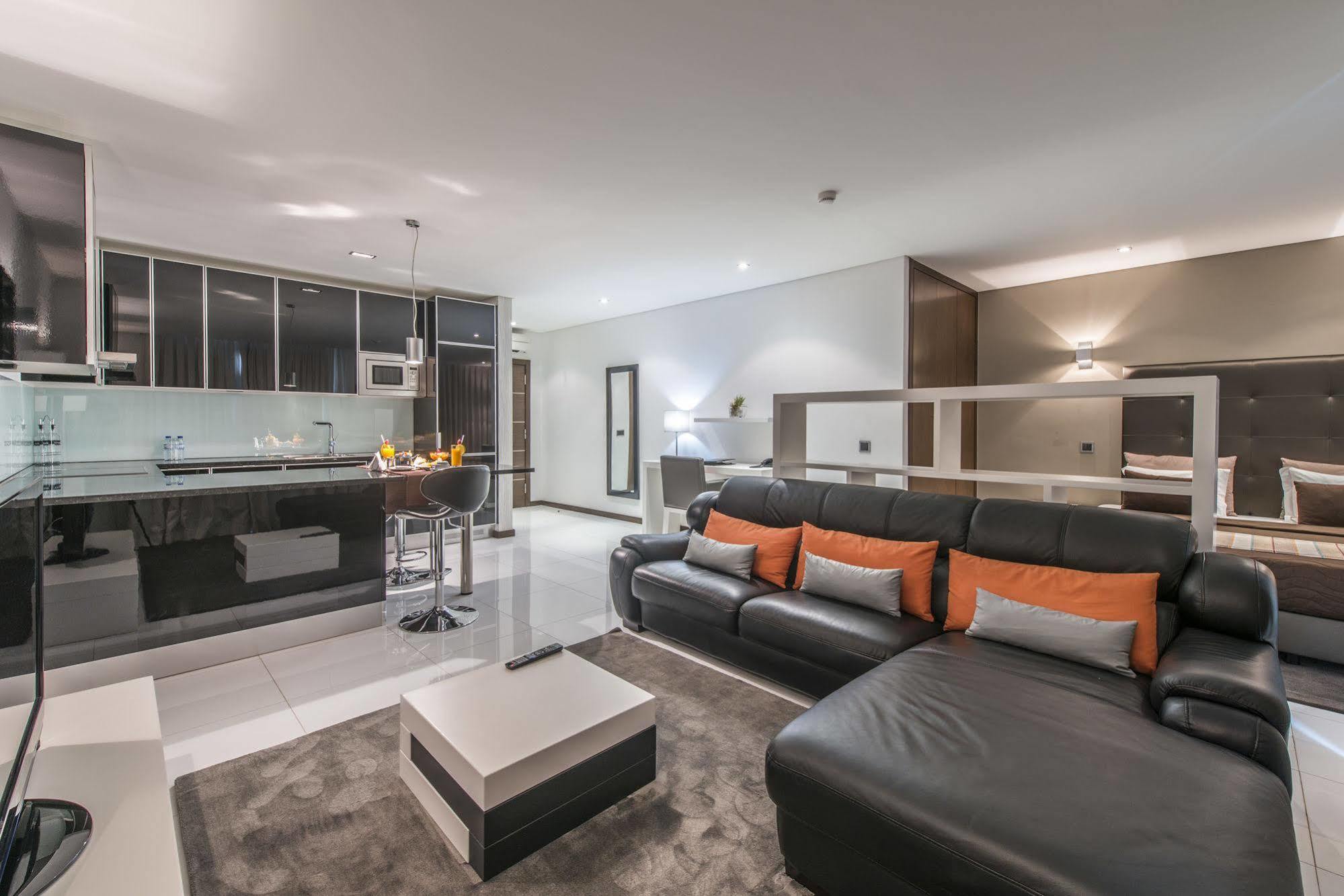 Rk Suite Hotel Luanda Esterno foto